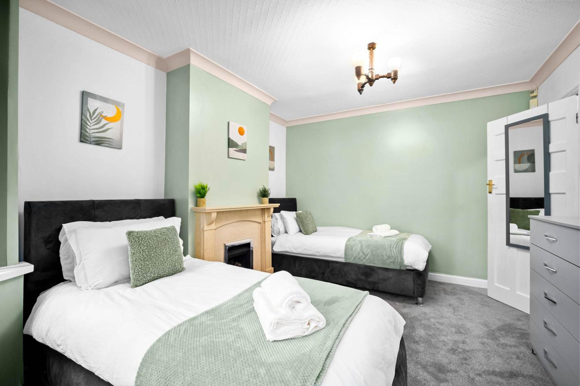 ברמינגהאם Modern 18 Guest Large Home In Solihull - Near Nec, Jlr, Hs2 And Bhx מראה חיצוני תמונה