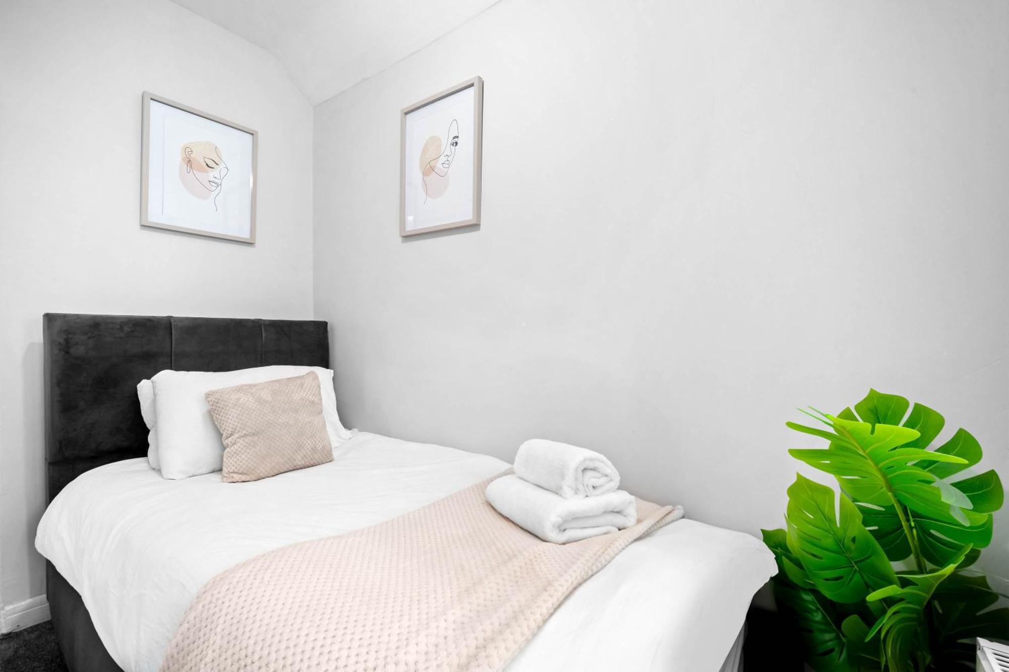 ברמינגהאם Modern 18 Guest Large Home In Solihull - Near Nec, Jlr, Hs2 And Bhx מראה חיצוני תמונה